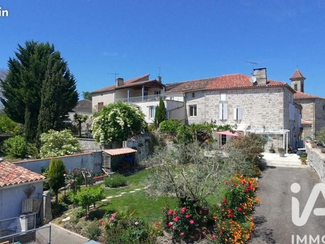 Maison 10 pièces 292 m²