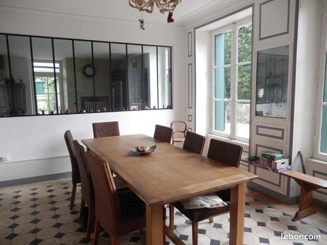 Maison 10 pièces 297 m²