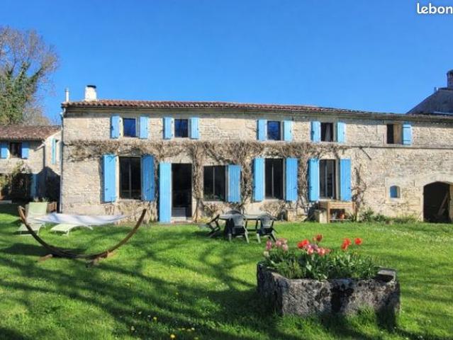 Maison 10 pièces 294 m²