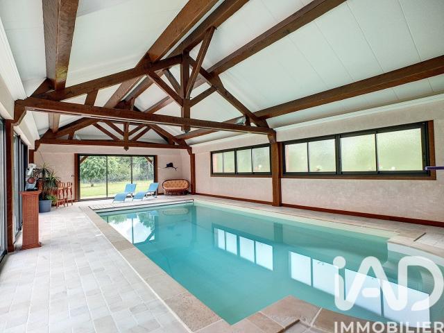 Maison 10 pièces 294 m²