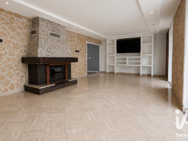 Maison 10 pièces 295 m²