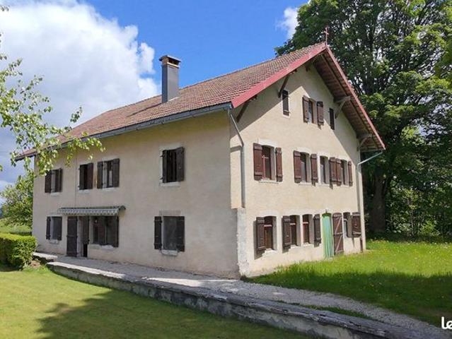 Maison 10 pièces 295 m²