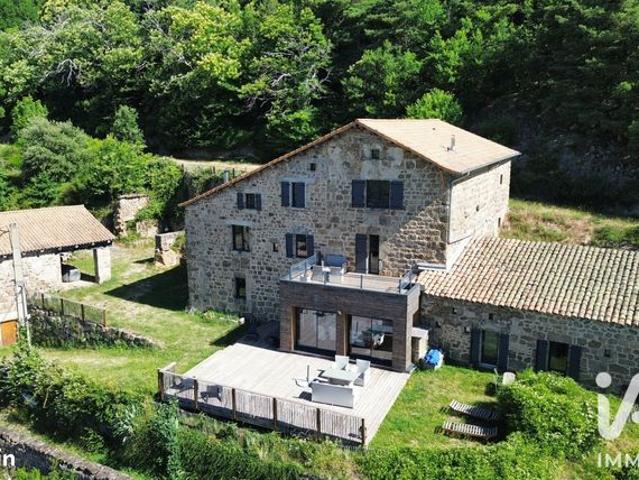 Maison 10 pièces 295 m²