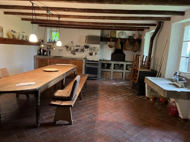 Maison 10 pièces 296 m²