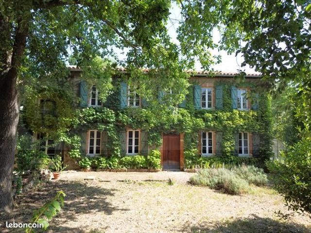 Maison 10 pièces 296 m²