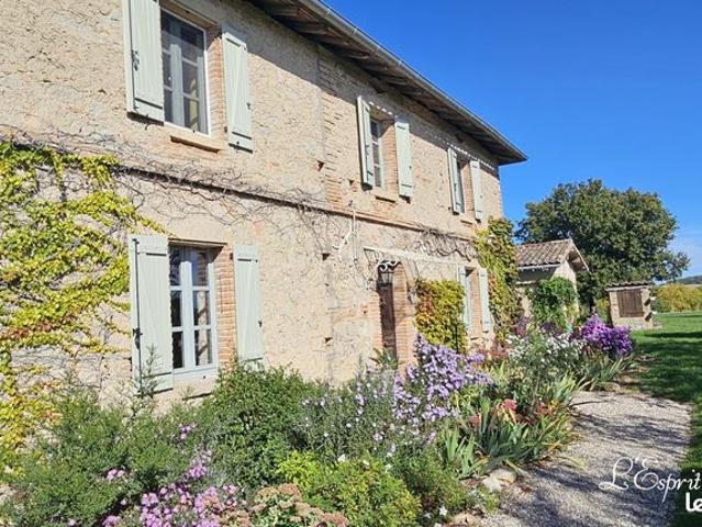 Maison 10 pièces 298 m²