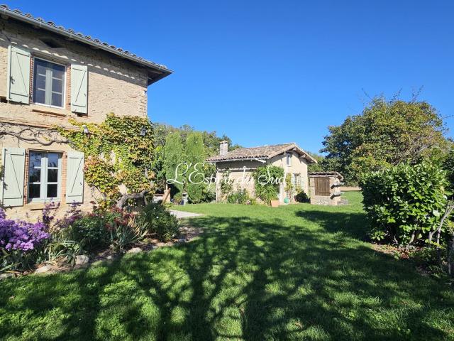 Maison 10 pièces 298 m²