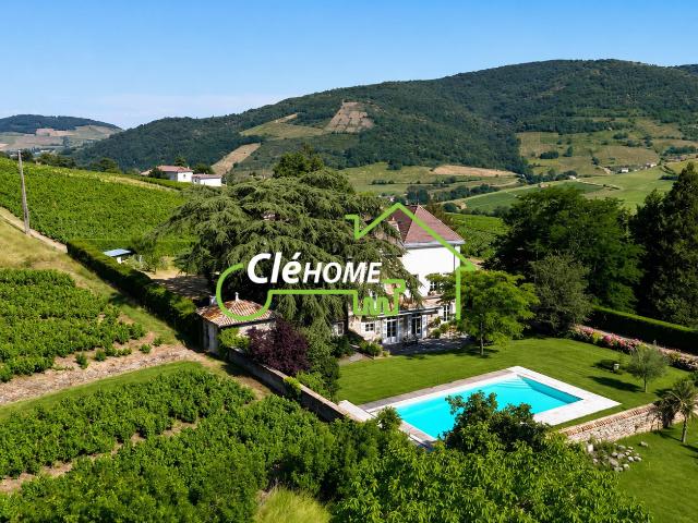 Maison 10 pièces 298 m²