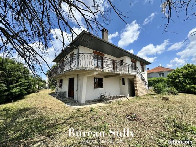 Maison 10 pièces 203 m²