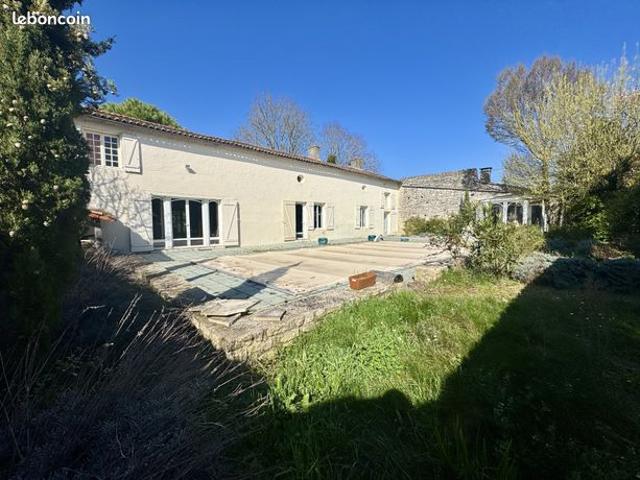 Maison 10 pièces 203 m²