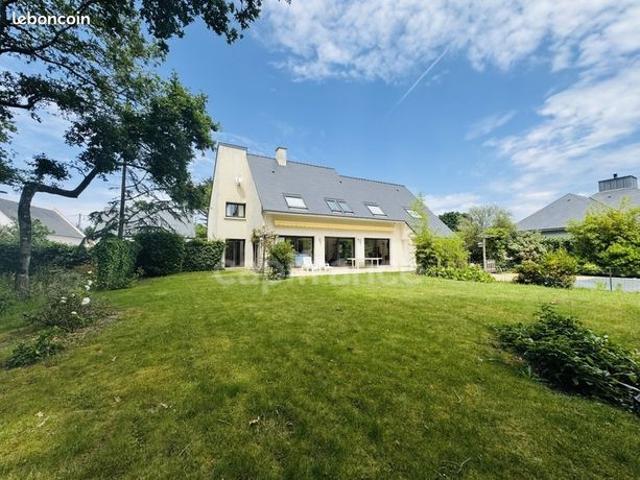 Maison 10 pièces 200 m²