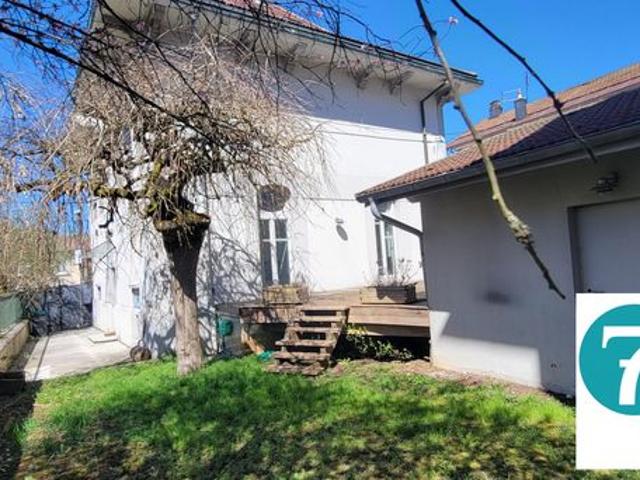 Maison 10 pièces 200 m²
