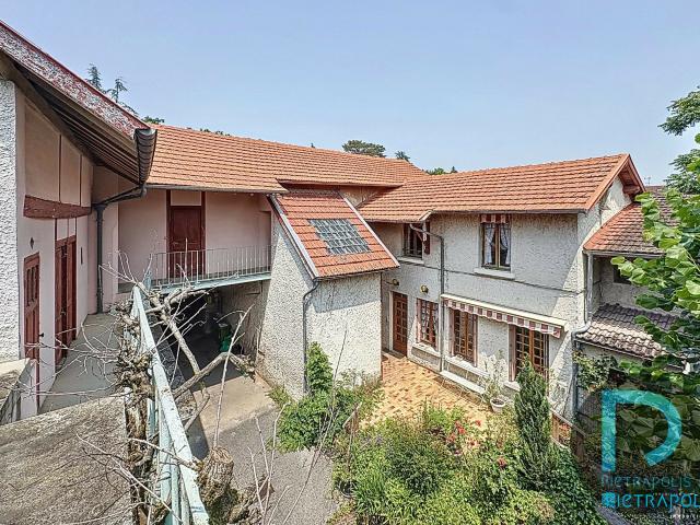 Maison 10 pièces 200 m²