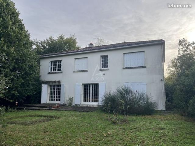 Maison 10 pièces 200 m²