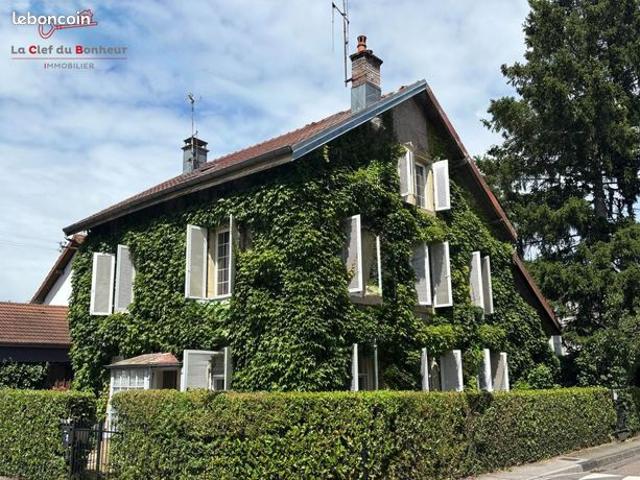 Maison 10 pièces 200 m²