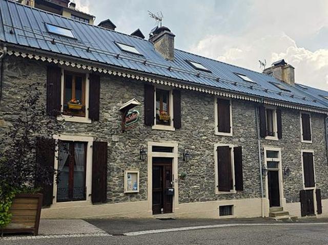 Maison 10 pièces 200 m²