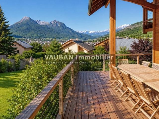 Maison 10 pièces 200 m²