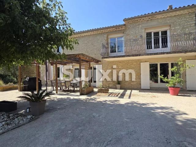 Maison 10 pièces 201 m²
