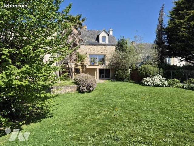 Maison 10 pièces 202 m²