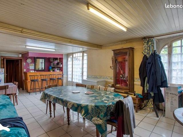 Maison 10 pièces 202 m²