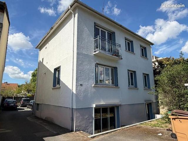 Maison 10 pièces 207 m²