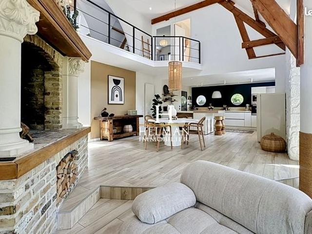 Maison 10 pièces 207 m²