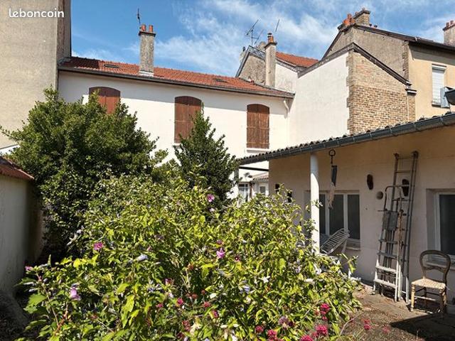 Maison 10 pièces 204 m²