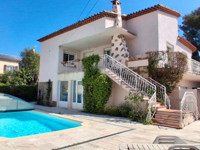 Maison 10 pièces 204 m²