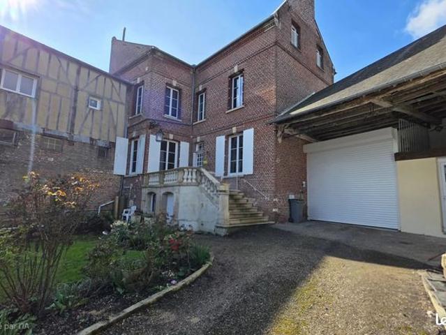 Maison 10 pièces 204 m²