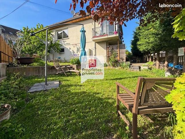 Maison 10 pièces 204 m²