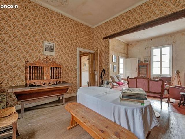 Maison 10 pièces 205 m²