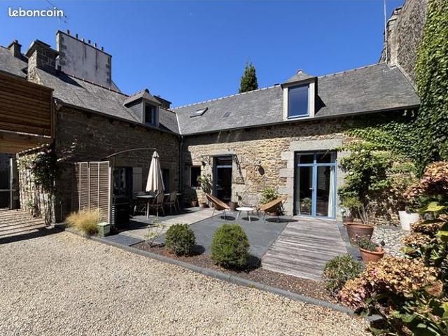 Maison 10 pièces 205 m²