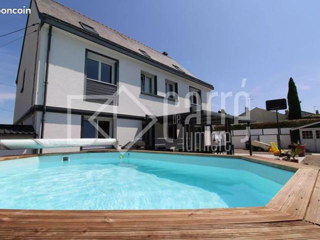 Maison 10 pièces 205 m²