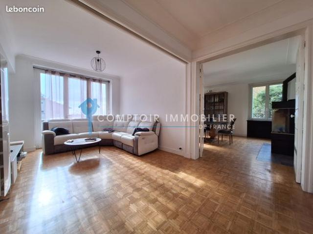 Maison 10 pièces 206 m²
