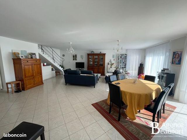 Maison 10 pièces 206 m²