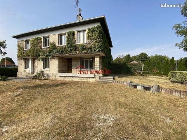 Maison 10 pièces 206 m²