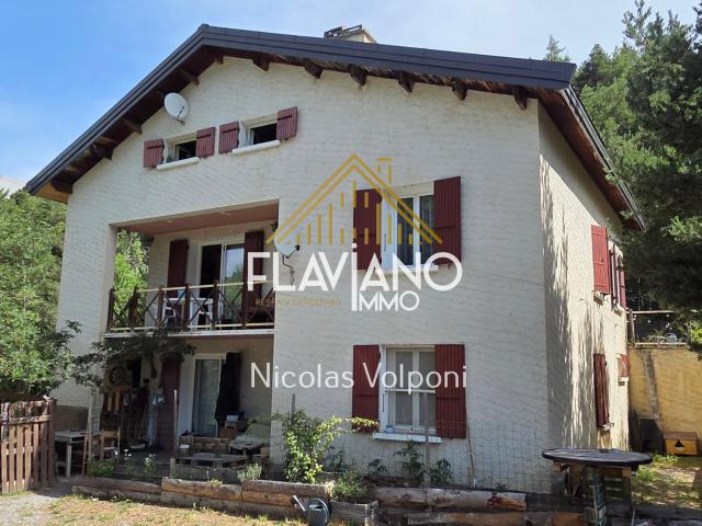 Maison 10 pièces 208 m²