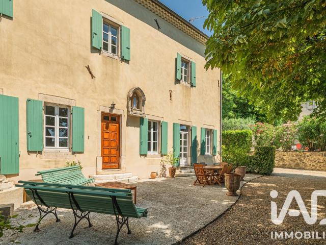 Maison 10 pièces 208 m²