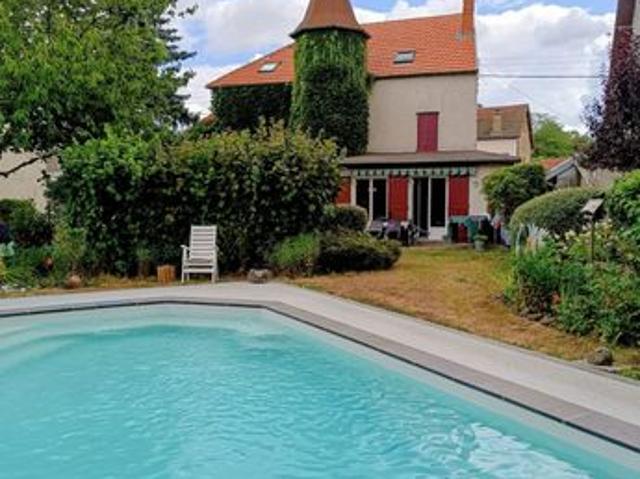 Maison 10 pièces 208 m²
