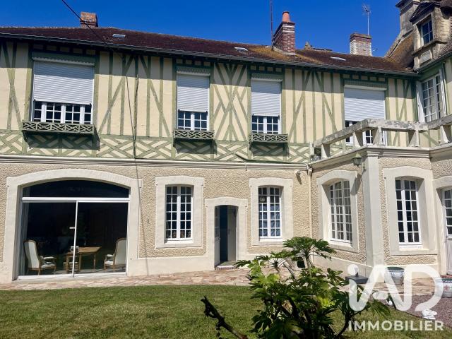 Maison 10 pièces 208 m²