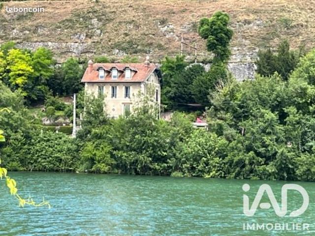 Maison 10 pièces 208 m²