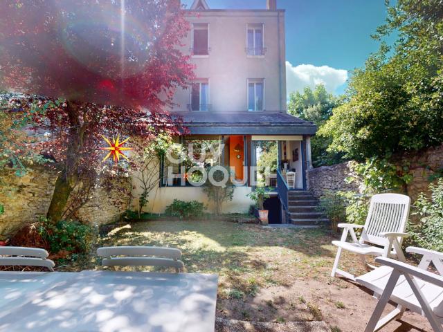 Maison 10 pièces 208 m²