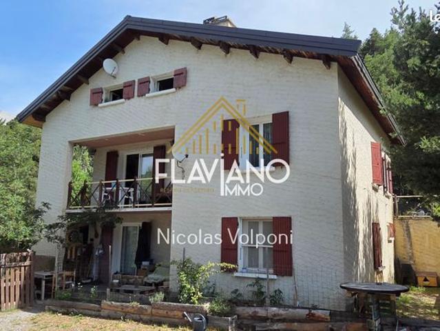 Maison 10 pièces 208 m²