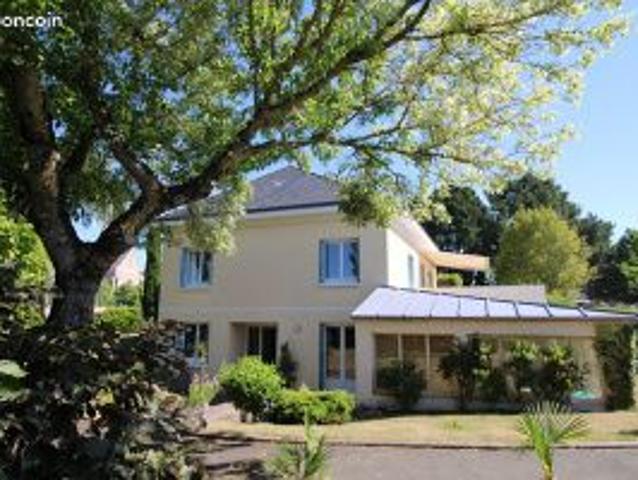 Maison 10 pièces 209 m²
