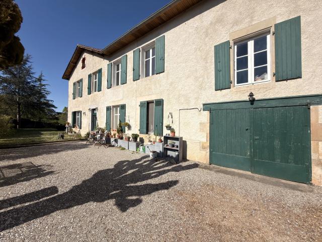 Maison 10 pièces 213 m²