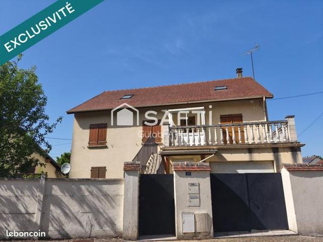 Maison 10 pièces 213 m²