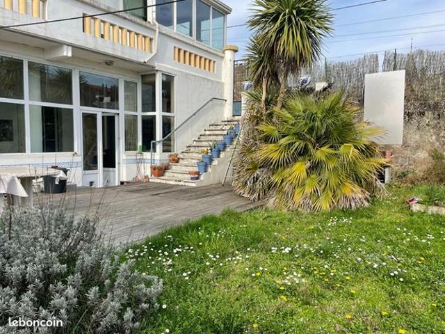 Maison 10 pièces 213 m²