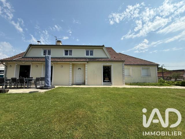 Maison 10 pièces 210 m²