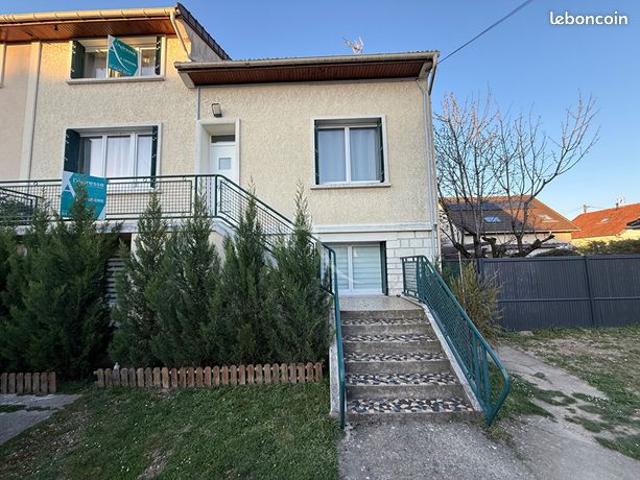 Maison 10 pièces 210 m²
