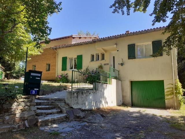 Maison 10 pièces 198 m²